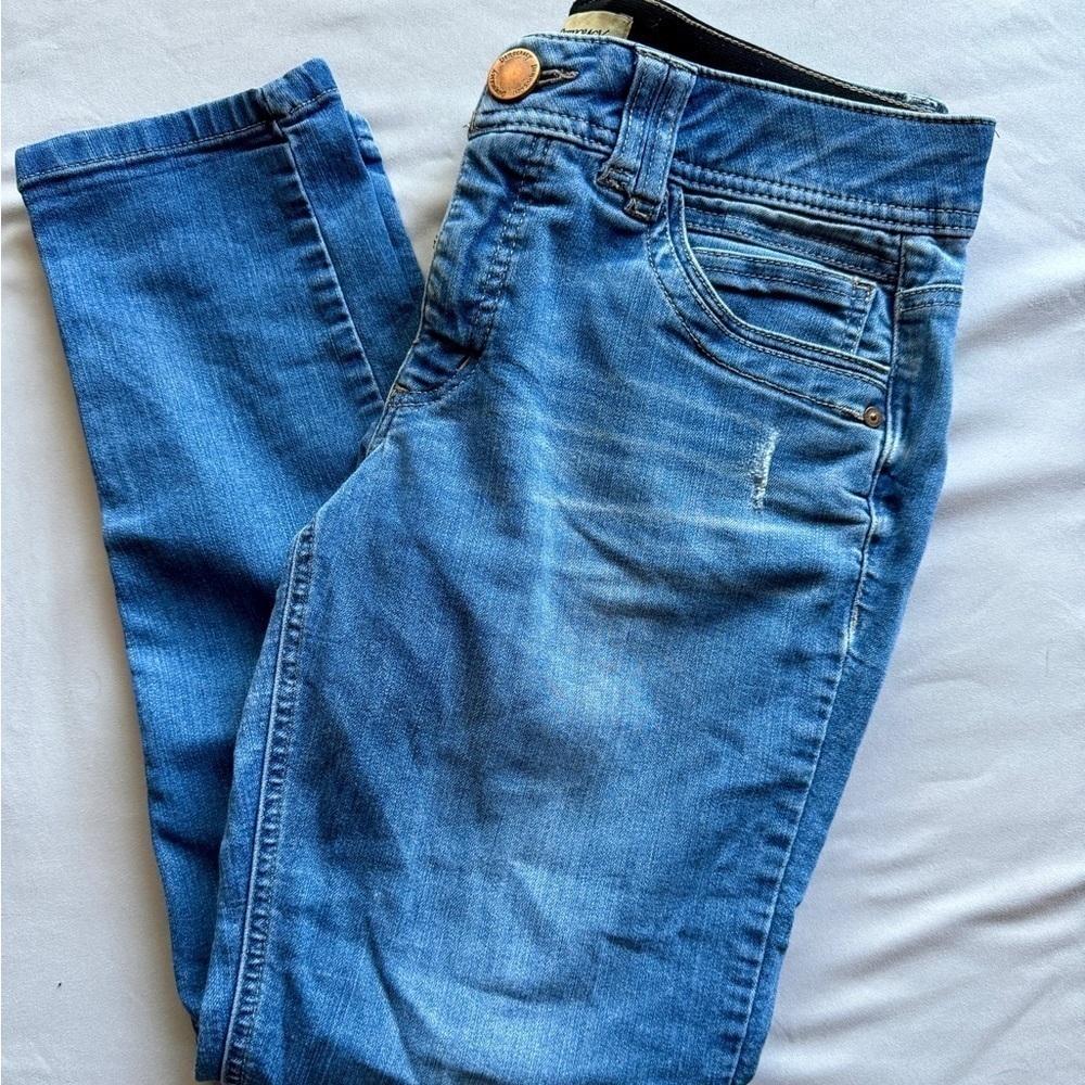 Democracy Jeans  Size 8  Medium Washed